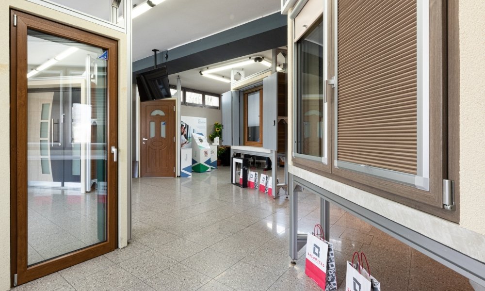 Showroom Dolomites Infissi – Longarone BL, Zoppola PN, San Donà di Piave VE Showroom Dolomites Infissi a Longarone, Zoppola e San Donà di Piave – visita e scopri i serramenti Schüco PVC dal vivo